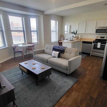 Amazing 1 Bedroom Apt In City Center Детройт Екстер'єр фото