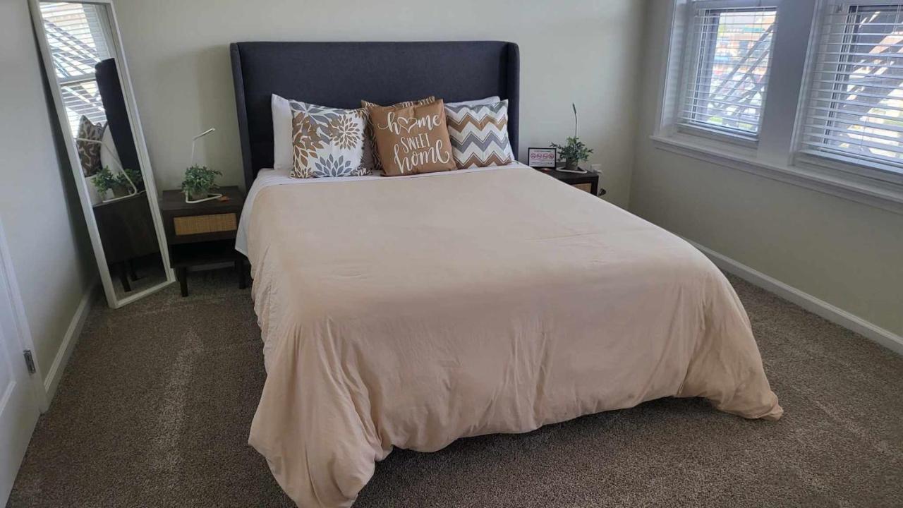 Amazing 1 Bedroom Apt In City Center Детройт Екстер'єр фото